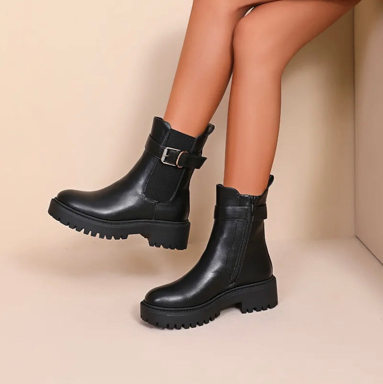 Bottines noires à boucle – Semelle épaisse | Style urbain & confort